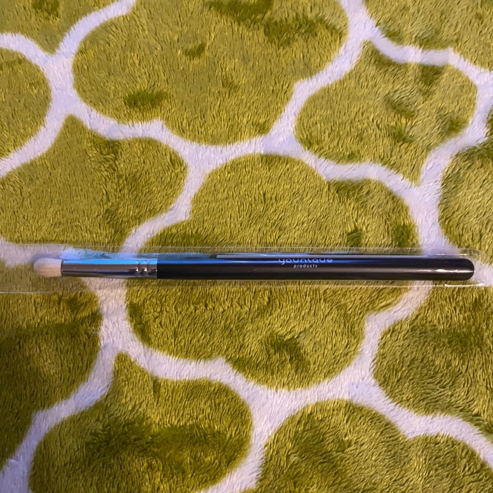 Crease Brush